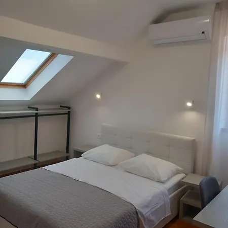 Πανσιόν Marjan & 3*